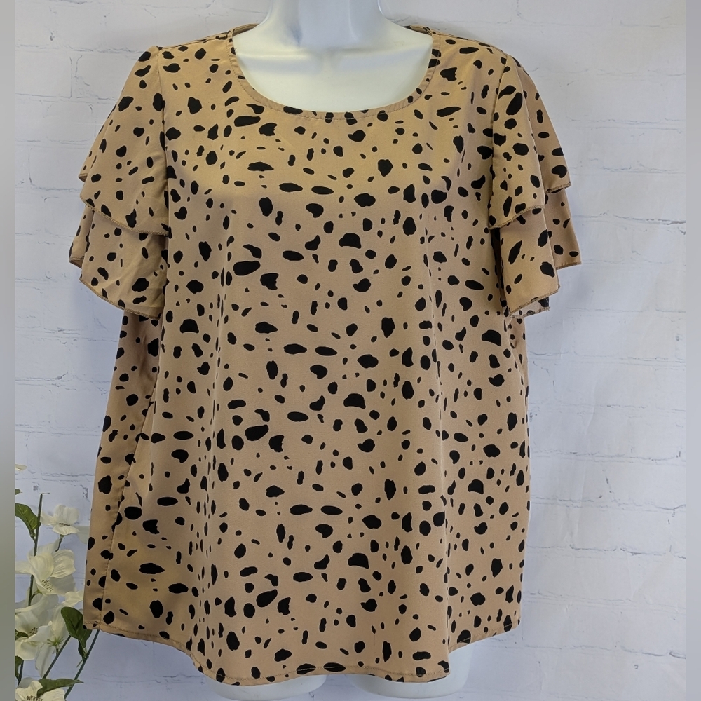 SHEIN Tan and Black Flutter Sleeve Blouse